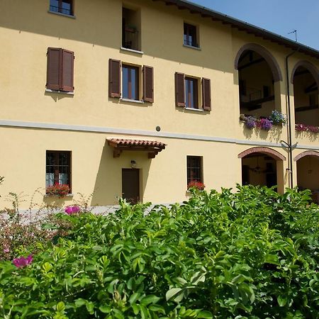 ヴィットゥオーネ Cascina Delle Mele Bed & Breakfast エクステリア 写真