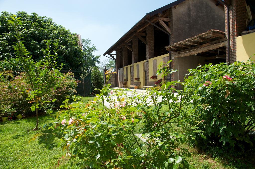ヴィットゥオーネ Cascina Delle Mele Bed & Breakfast エクステリア 写真