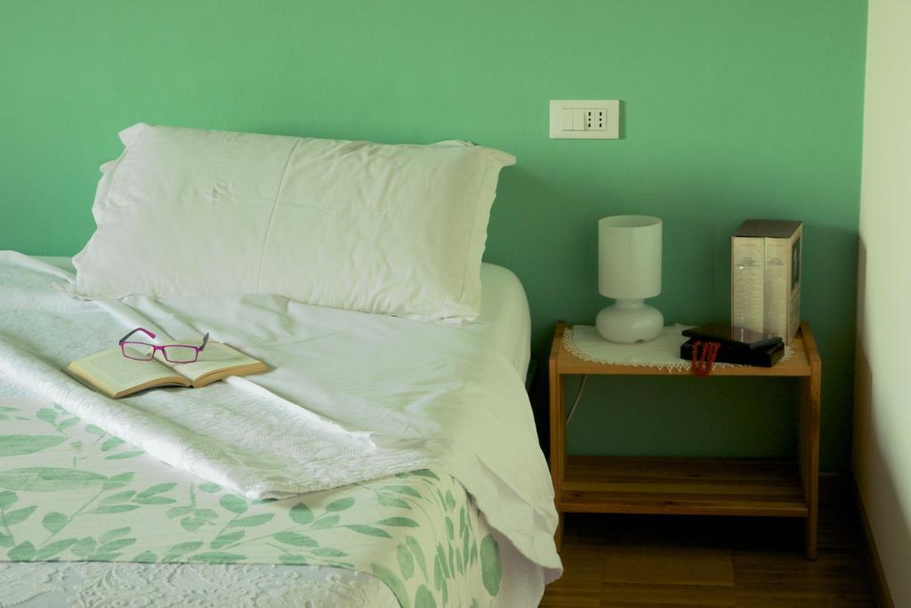 ヴィットゥオーネ Cascina Delle Mele Bed & Breakfast エクステリア 写真