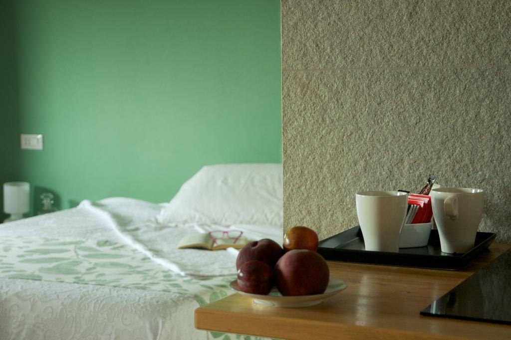 ヴィットゥオーネ Cascina Delle Mele Bed & Breakfast エクステリア 写真